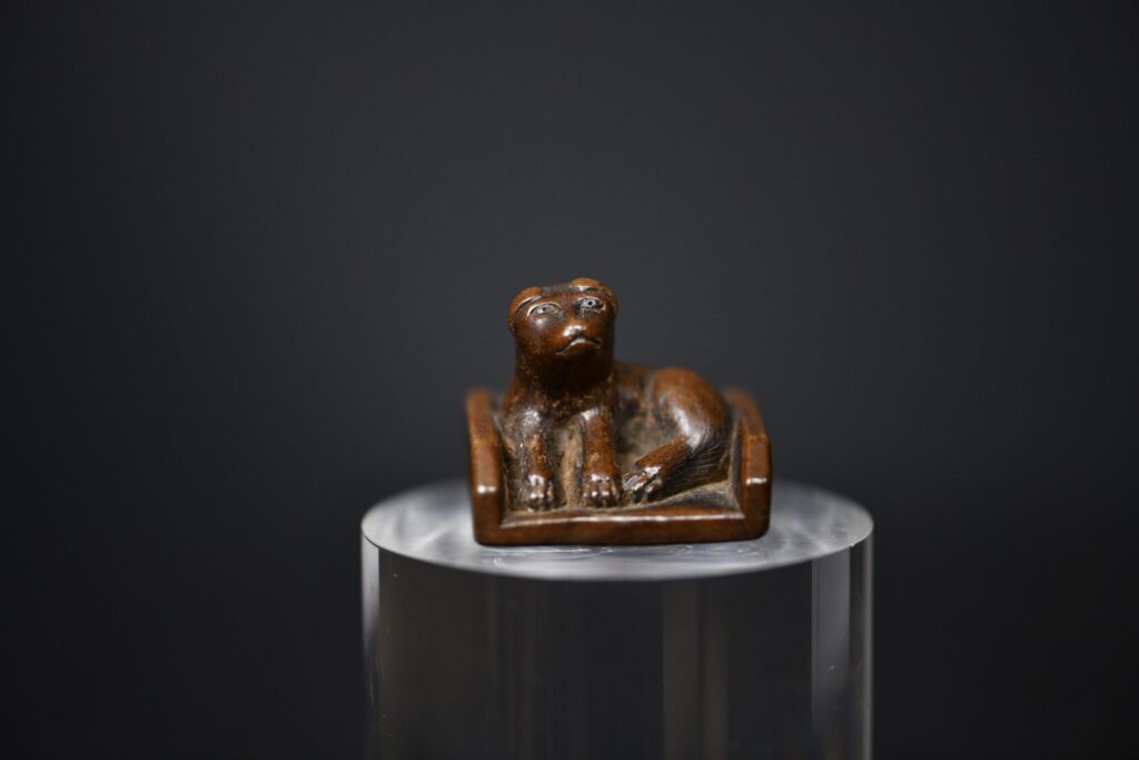Netsuke Cane in Legno – Datato 1859