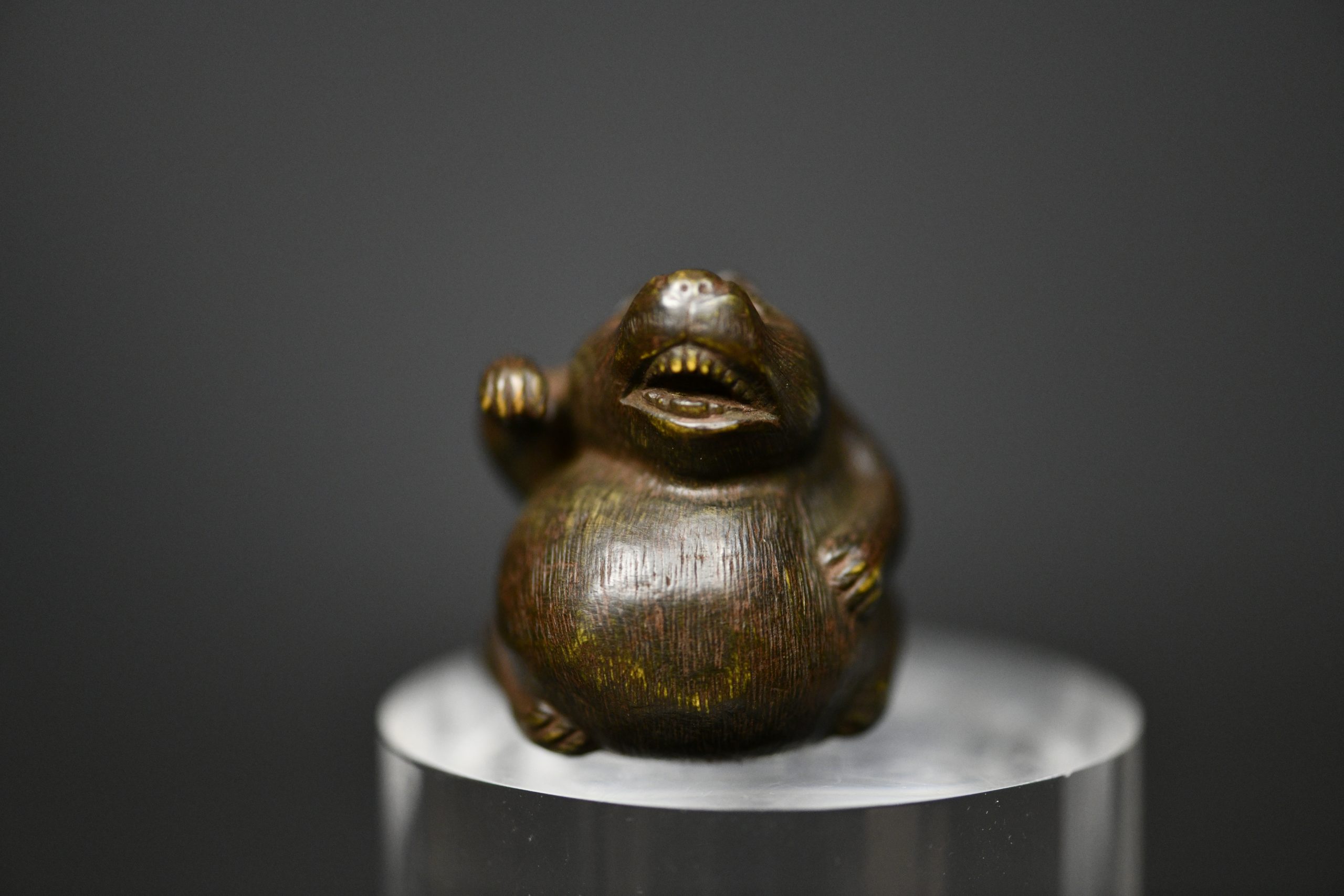 Tanuki netsuke wood