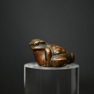 toad netsuke wood