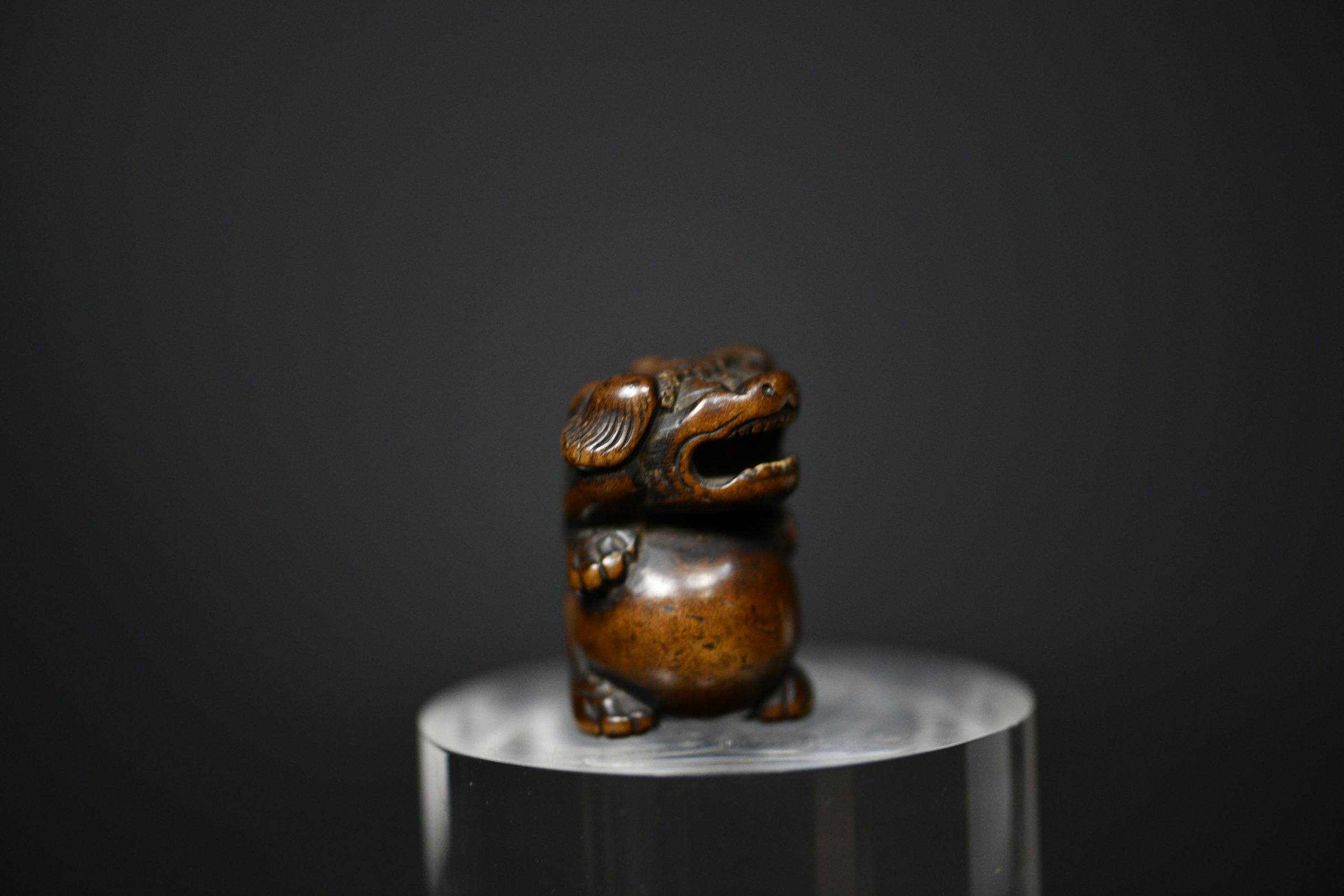 netsuke shishi
