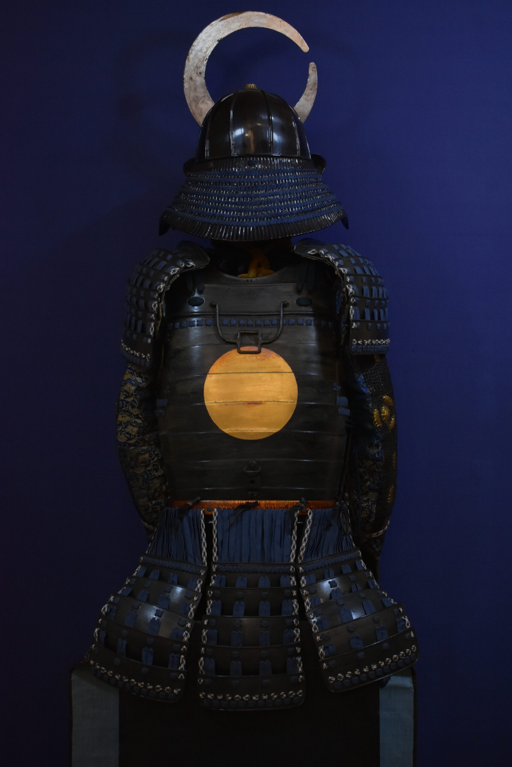 Yoroi Edo Crescent moon