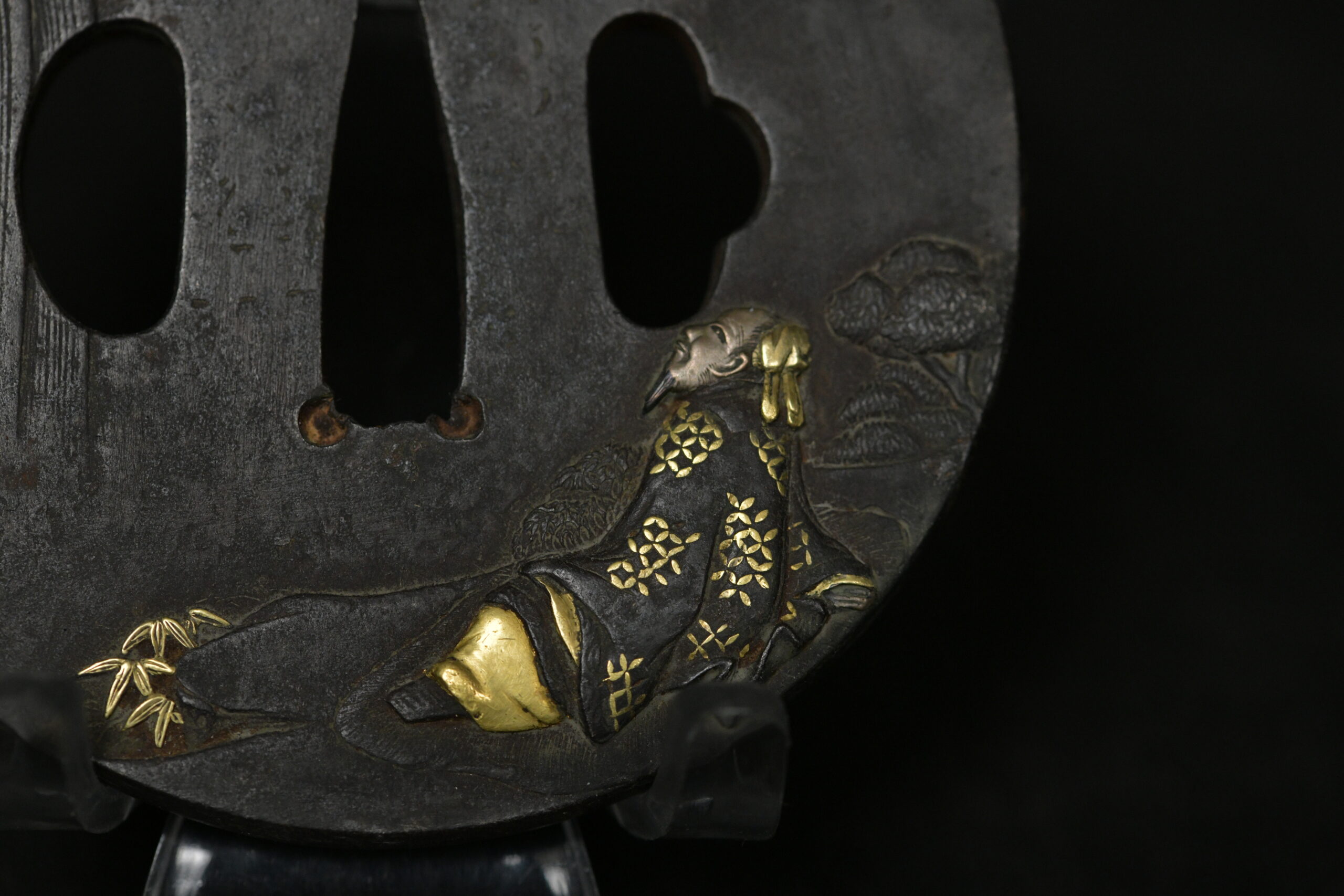 Iron Marugata Tsuba Sennin