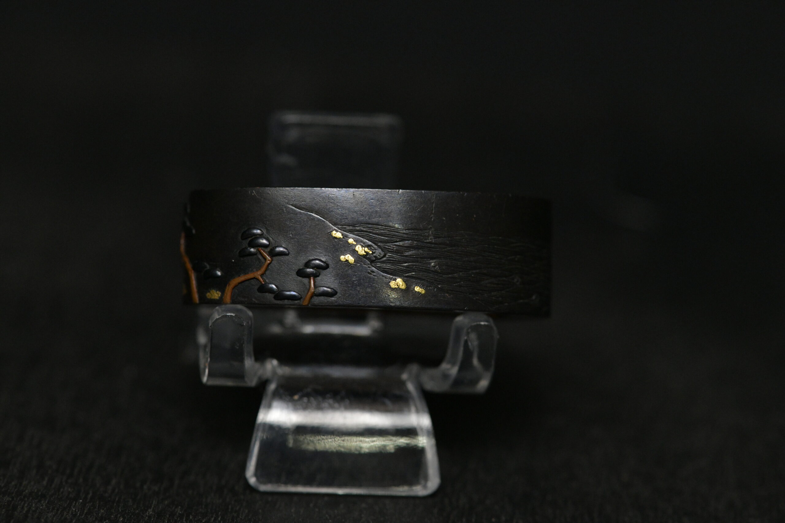 Fuchi kashira shakudo scene