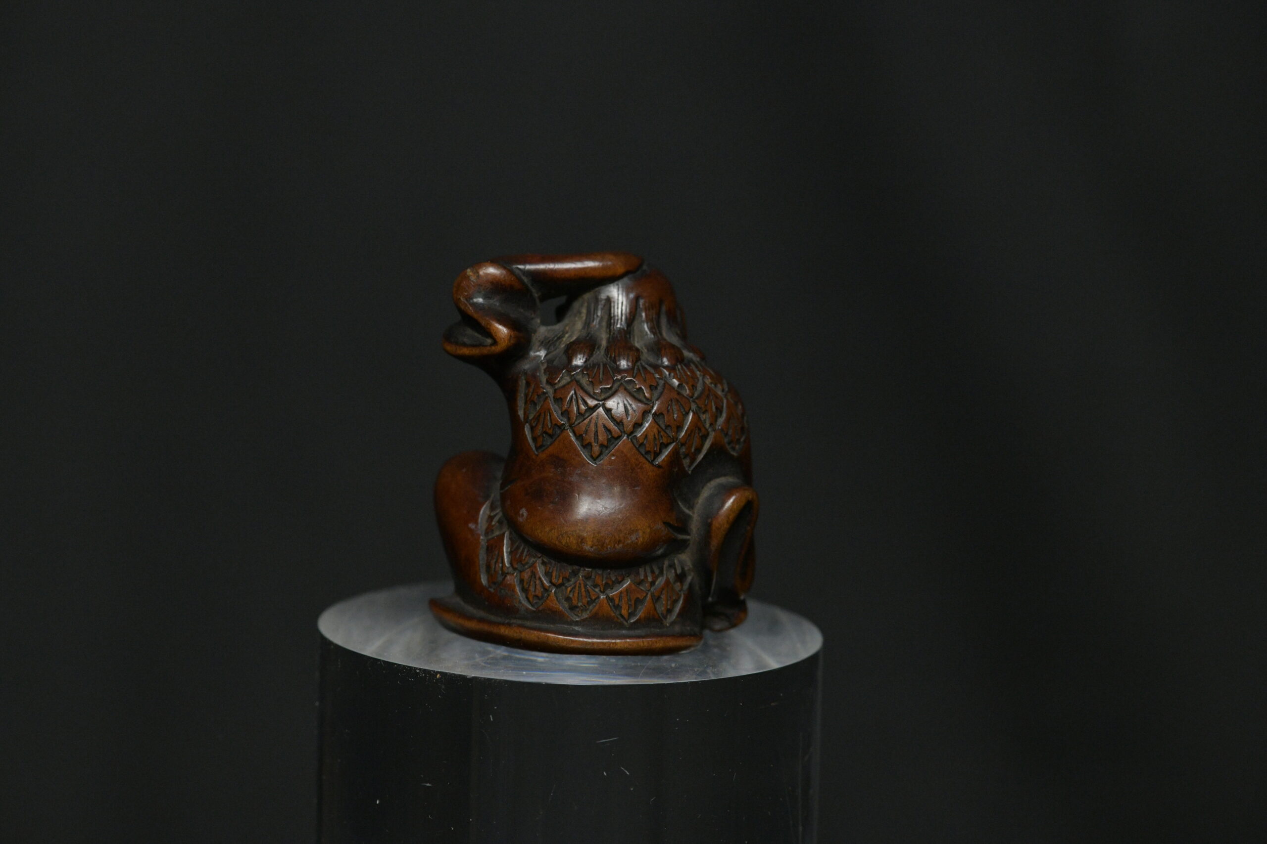 Netsuke sennin wood