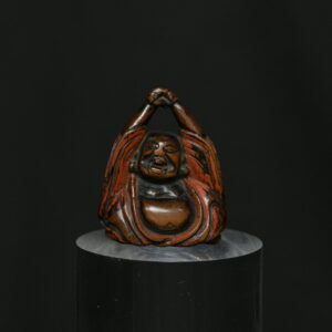 Netsuke Daruma van gelakt hout