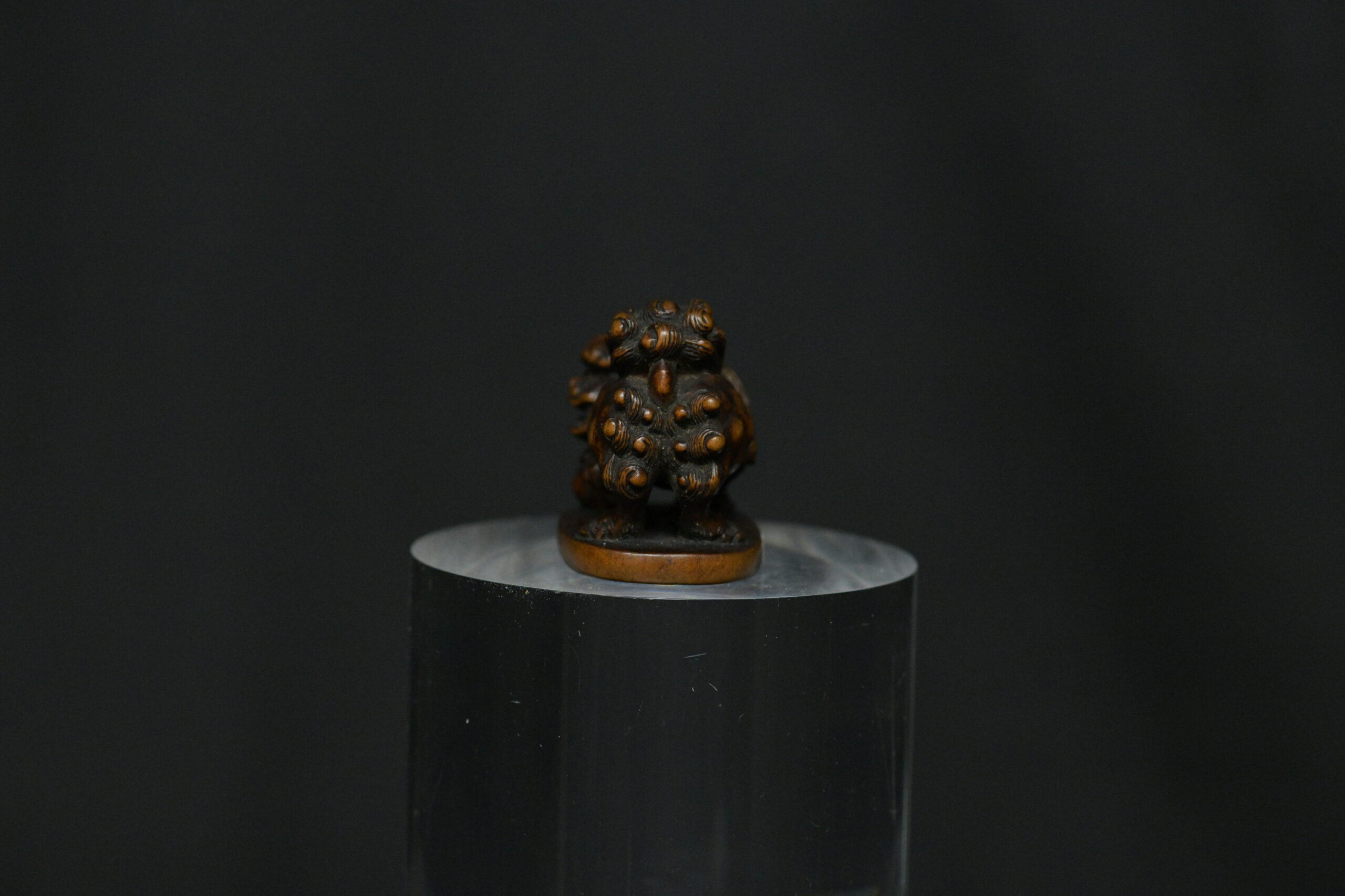 Netsuke Shishi wood II