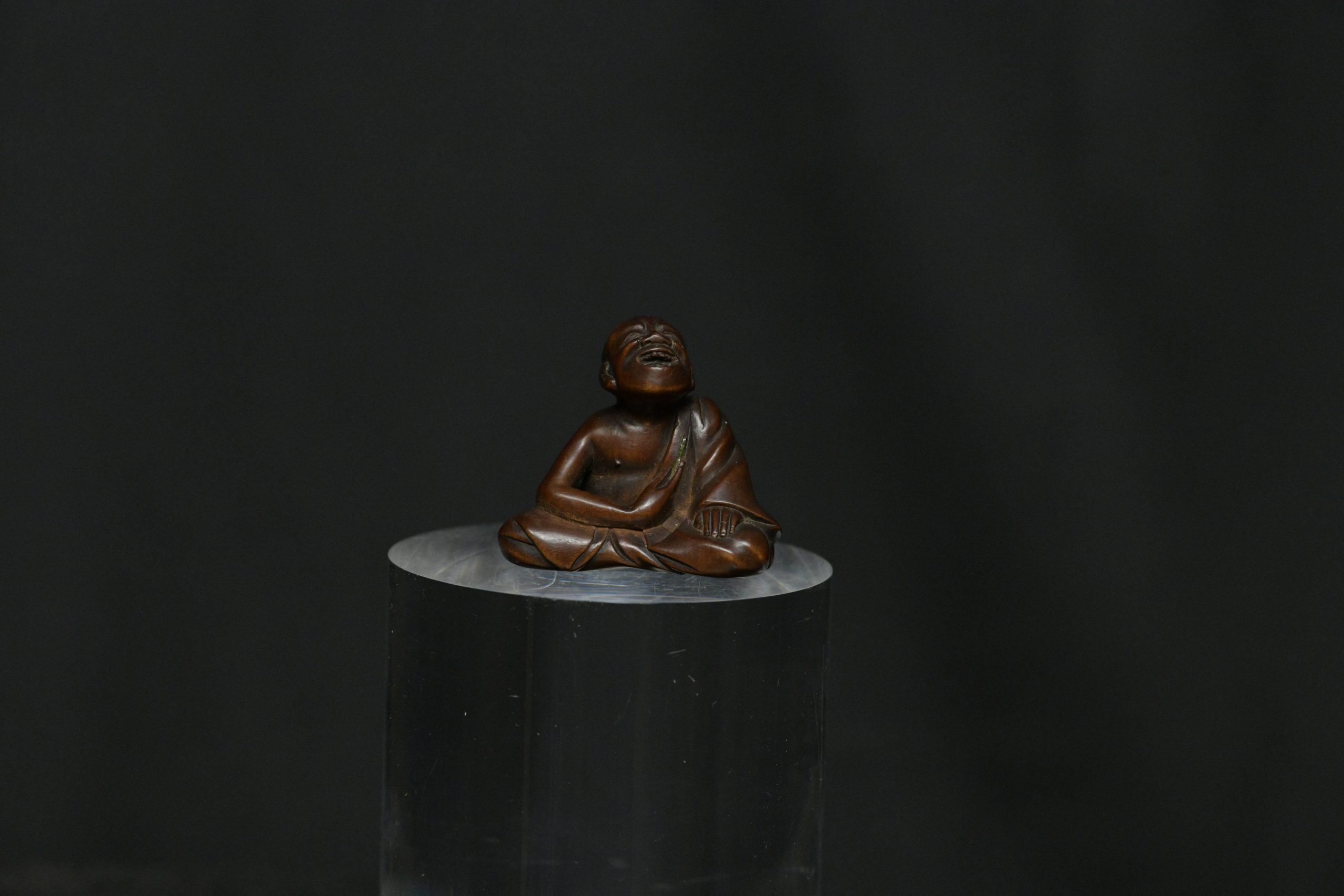 Netsuke sneezer wood