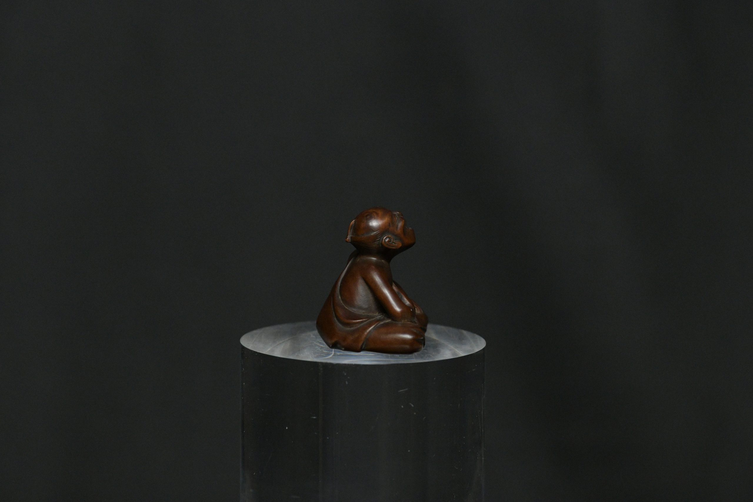Netsuke sneezer wood