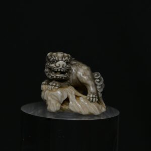 Netsuke Shishi ivory