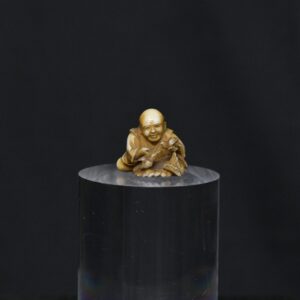 Netsuke Elder and bird ivory
