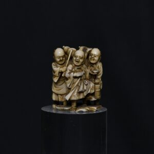 Okimono festivity men ivory