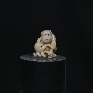 Netsuke Monkey octopus ivory