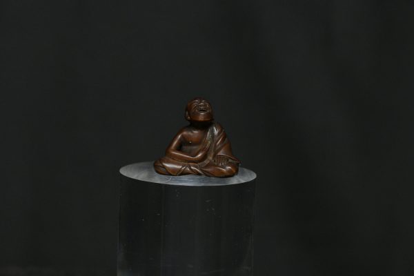 Netsuke sneezer wood