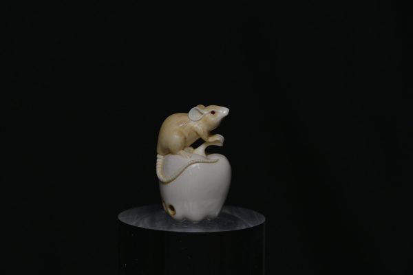Netsuke rat and apple ivory