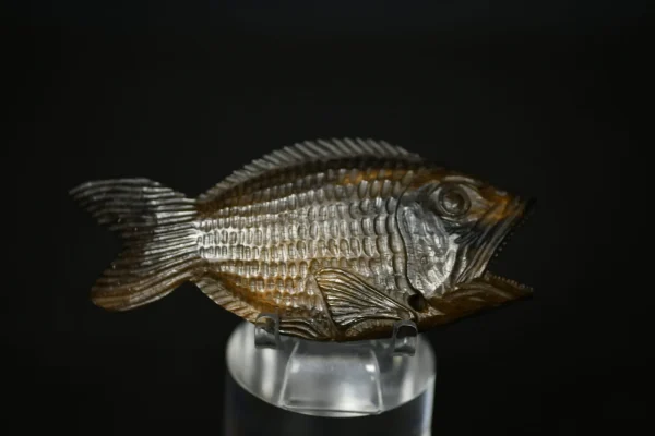 Netsuke poisson en bois