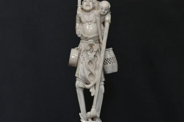 Okimono Ashinaga Tenaga ivory